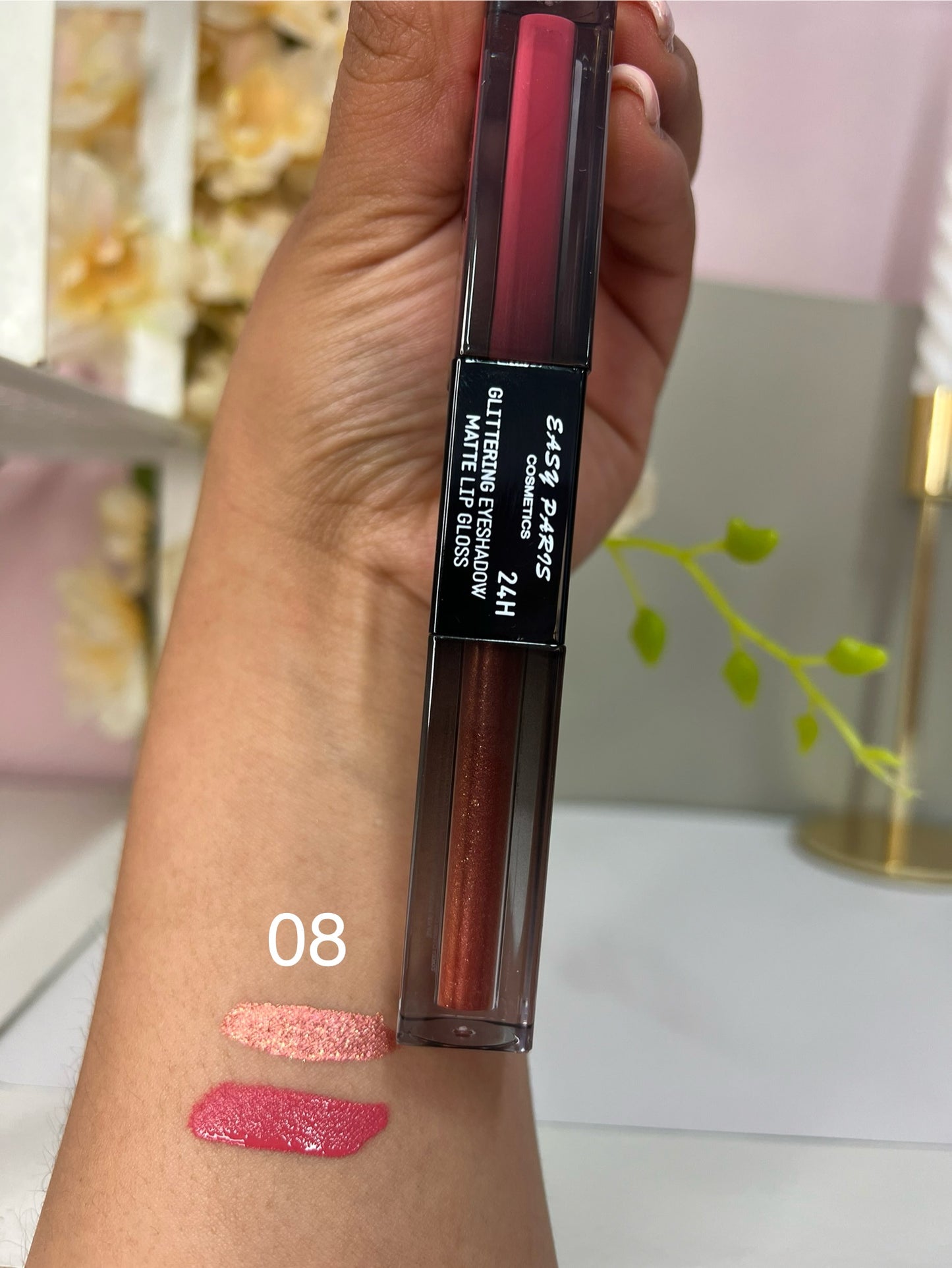 Brillo de labios+ sombra brillante para ojos