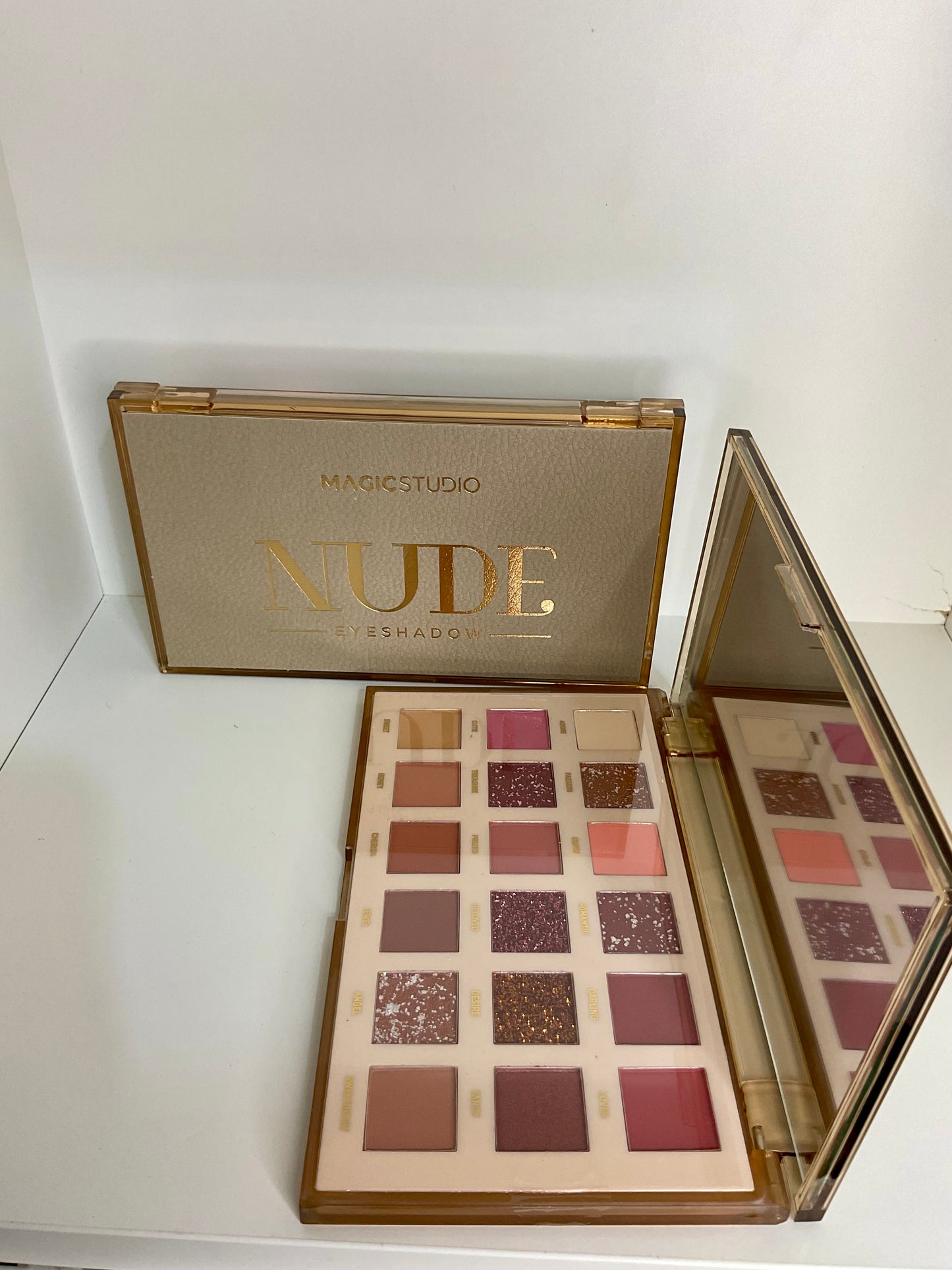 Paleta de sombras NUDE